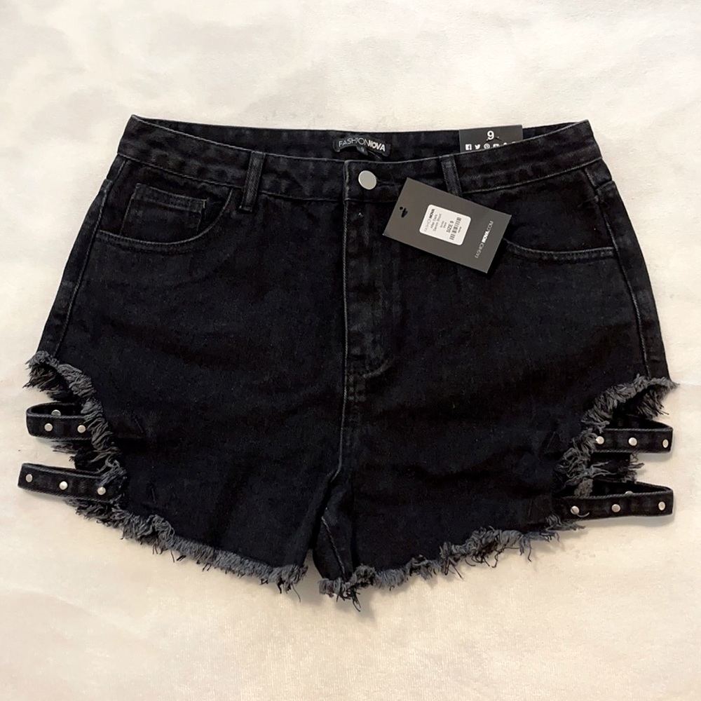 Fashion Nova After Dark Denim Short - Black